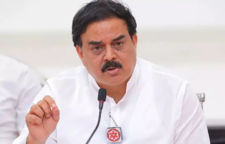 కిలో ఉల్లిగడ్డలు 32 రూపాయలే: మంత్రి నాదెండ్ల మనోహర్